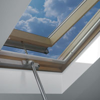 opening skylights for homes